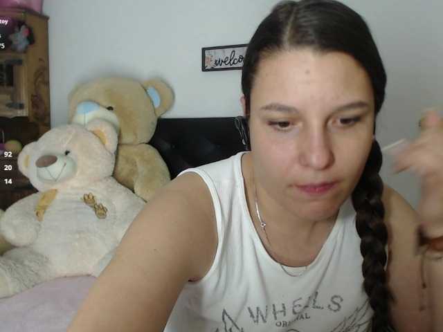 alexa-kiut's BongaCams show and profile