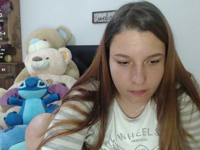 alexa-kiut's BongaCams show and profile