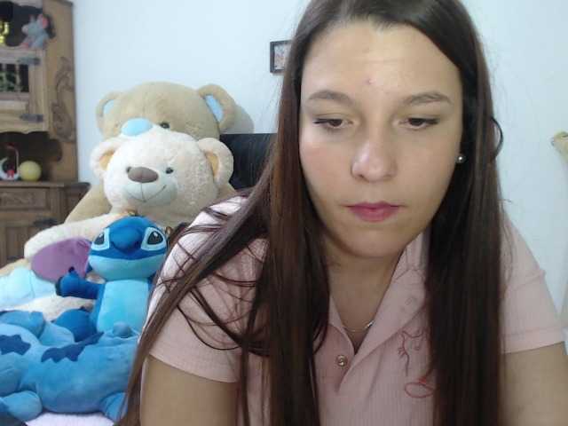 alexa-kiut's BongaCams show and profile