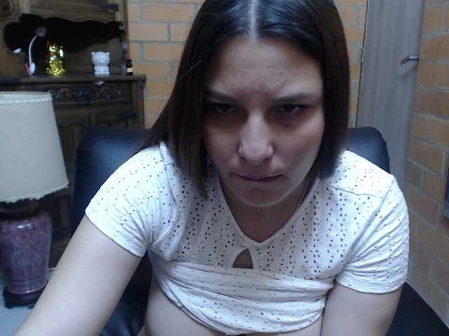 alexa-kiut's BongaCams show and profile