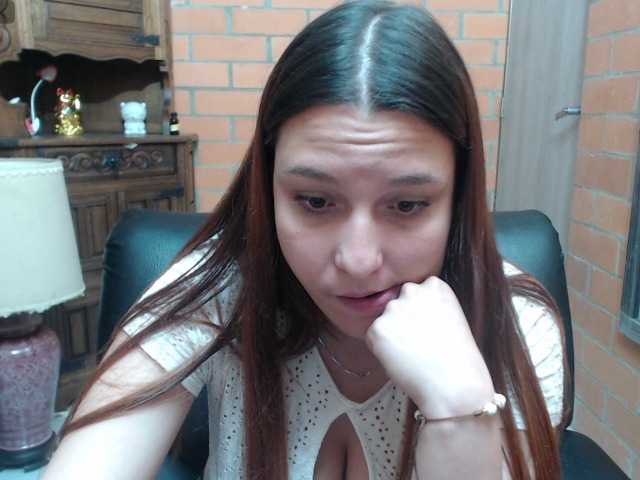 alexa-kiut's BongaCams show and profile