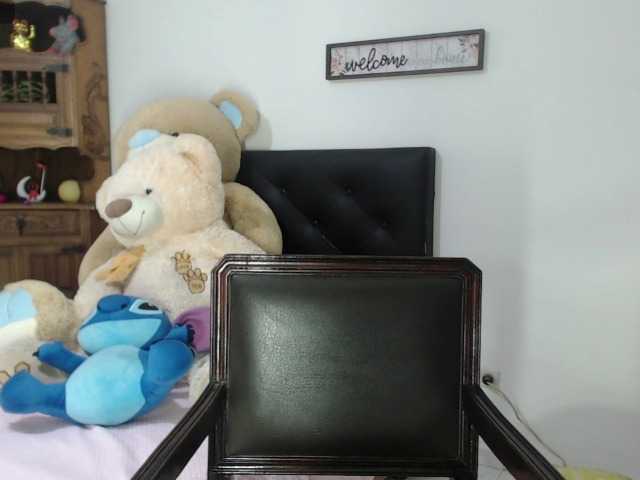 alexa-kiut's BongaCams show and profile