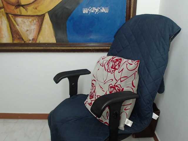 alexa-kiut's BongaCams show and profile