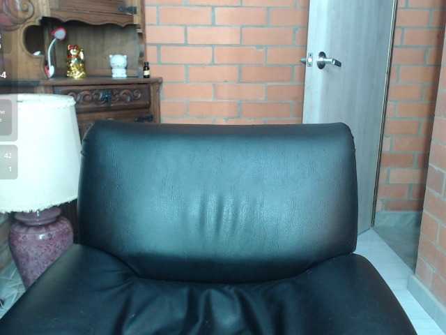 alexa-kiut's BongaCams show and profile