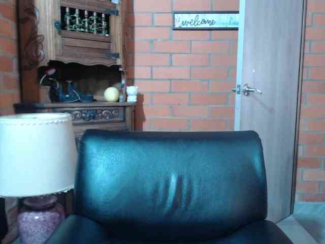 alexa-kiut alexa-kiut