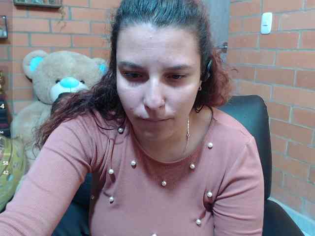 alexa-kiut alexa-kiut