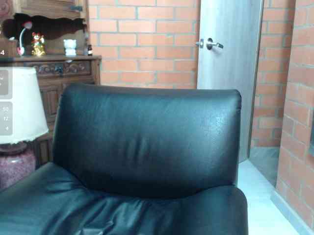 alexa-kiut alexa-kiut