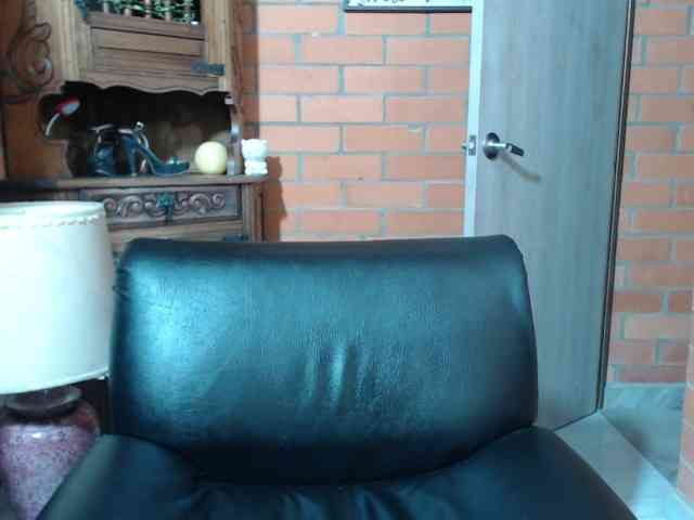 alexa-kiut alexa-kiut