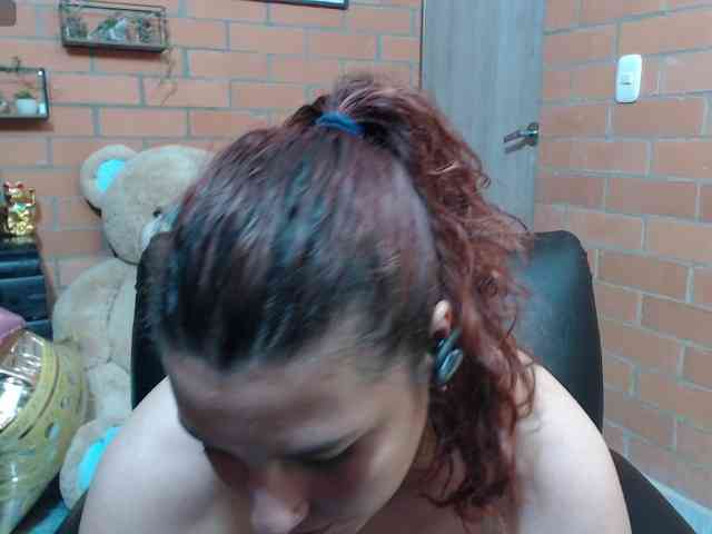 alexa-kiut alexa-kiut