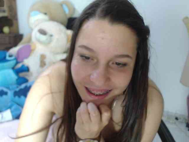 alexa-kiut alexa-kiut