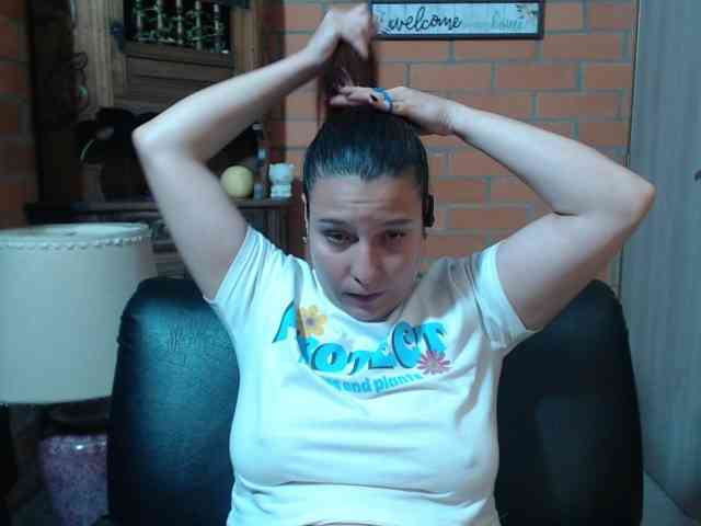 alexa-kiut alexa-kiut