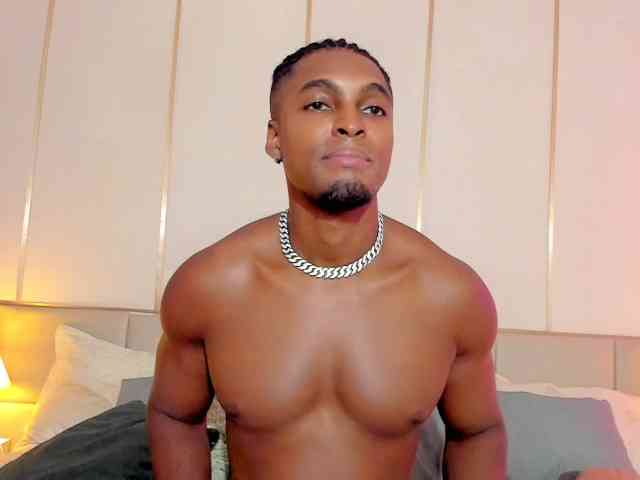 MichaelMorothop Live Webcam on BongaCams