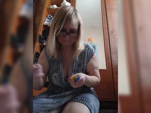 Alina1965's BongaCams show and profile