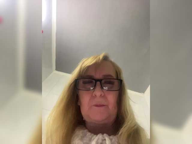 Alina1965's BongaCams show and profile