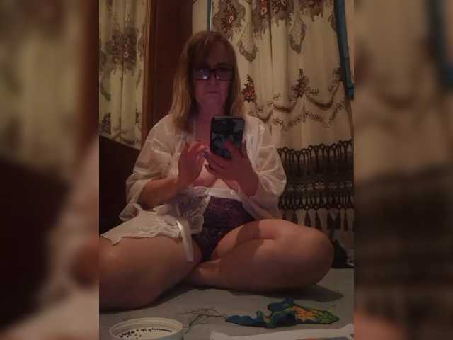 Alina1965's BongaCams show and profile