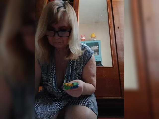 Alina1965's BongaCams show and profile