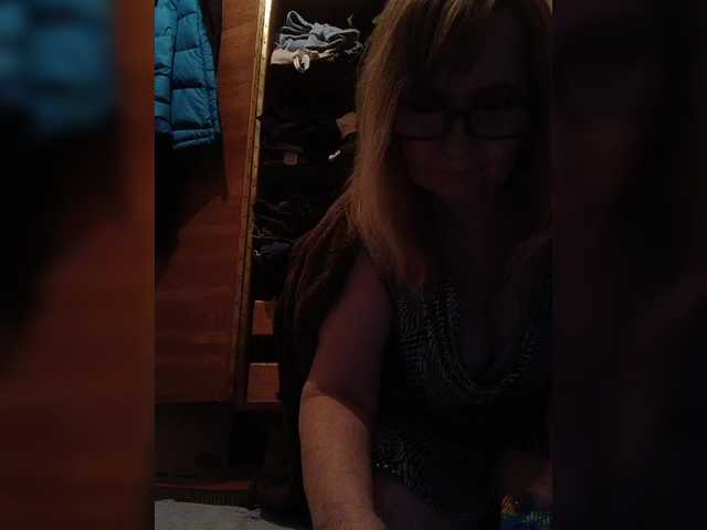 Alina1965's BongaCams show and profile