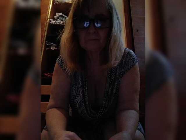 Alina1965's BongaCams show and profile