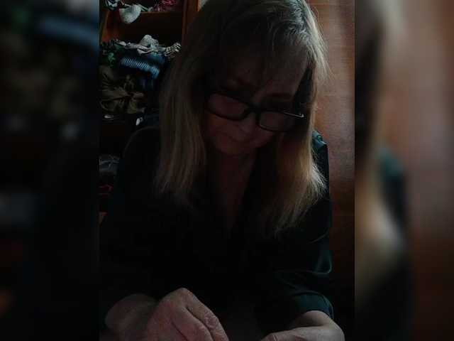 Alina1965's BongaCams show and profile