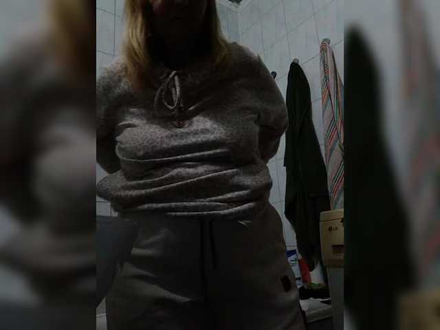 Alina1965's BongaCams show and profile