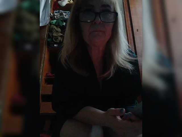 Alina1965's BongaCams show and profile