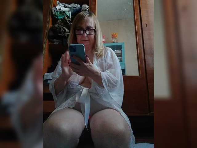 Alina1965's BongaCams show and profile