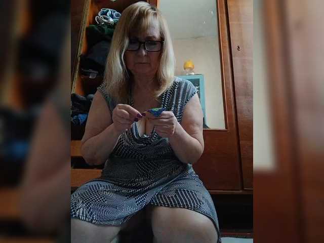 Alina1965's BongaCams show and profile