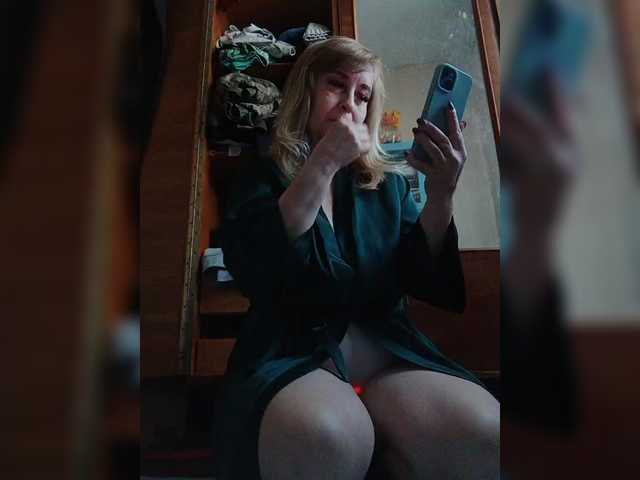 Alina1965's BongaCams show and profile