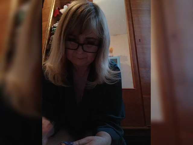 Alina1965's BongaCams show and profile