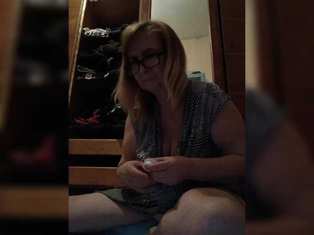 Alina1965's BongaCams show and profile