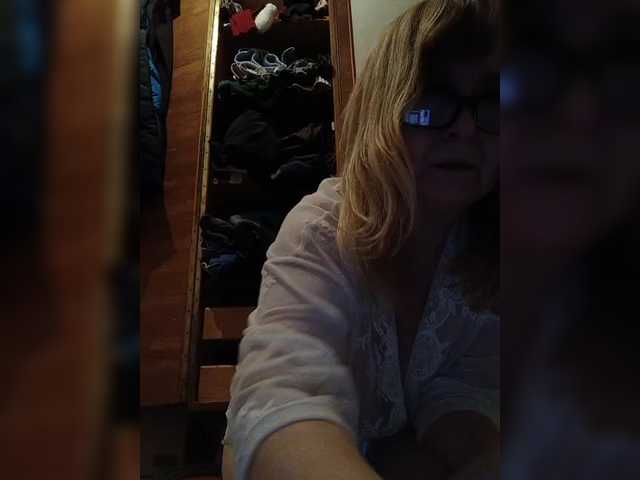 Alina1965's BongaCams show and profile