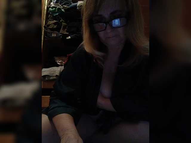 Alina1965's BongaCams show and profile