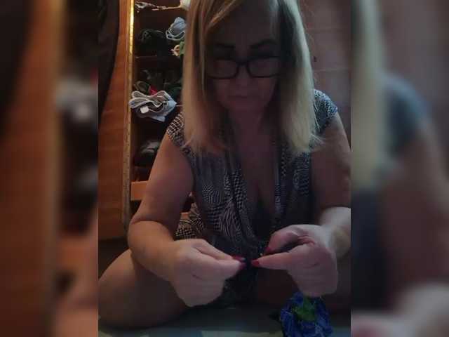 Alina1965's BongaCams show and profile