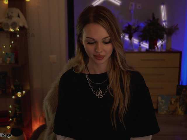ManiFreyja's BongaCams show and profile