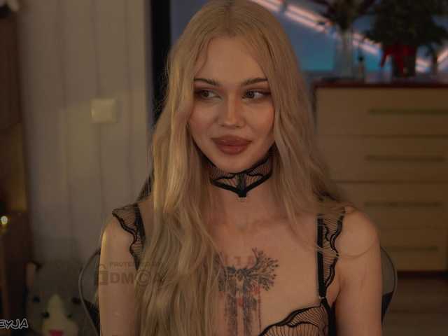 ManiFreyja's BongaCams show and profile