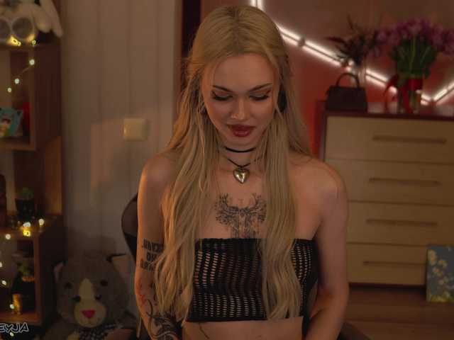 ManiFreyja's BongaCams show and profile