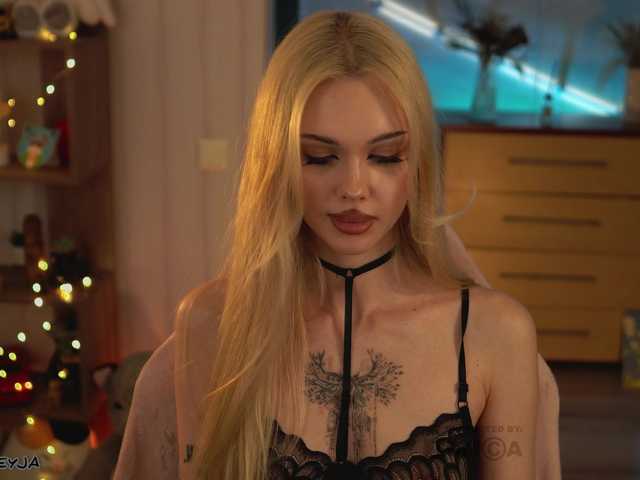 ManiFreyja's BongaCams show and profile
