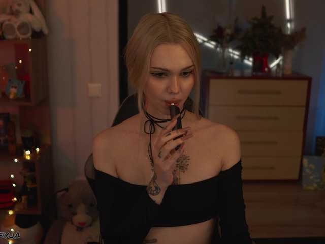 ManiFreyja —  Here is about aesthetics, cozy communication, humor (sometimes black) and just a chill atmosphere  Before private pm  Lovence from 2 tokens  Contribution to a pension fund XD @remain  Favorite vib - 101 tkn 