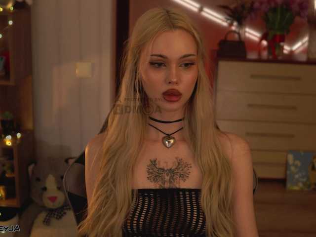 ManiFreyja's BongaCams show and profile