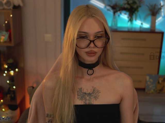 ManiFreyja's BongaCams show and profile