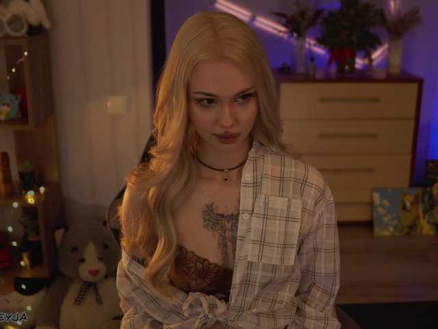 видео ManiFreyja