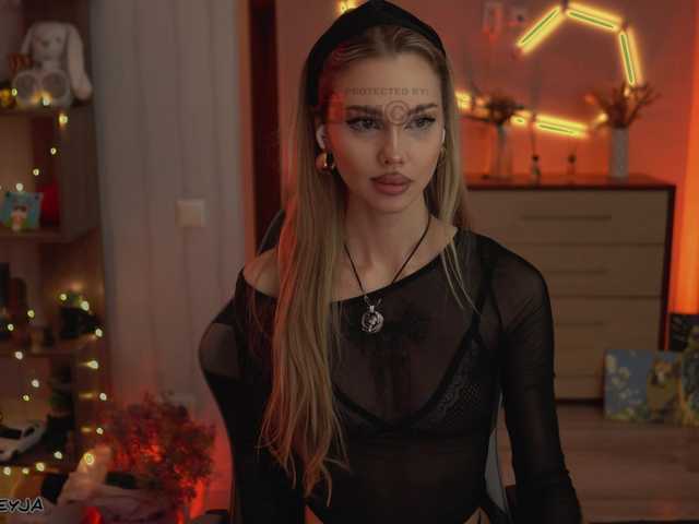 ManiFreyja's BongaCams show and profile