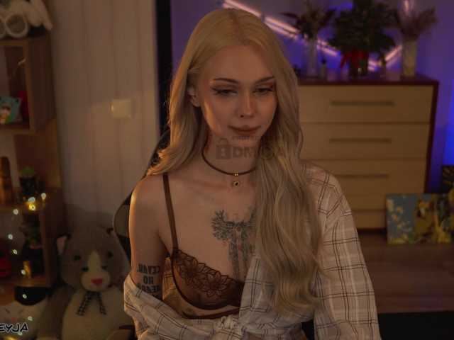 видео ManiFreyja