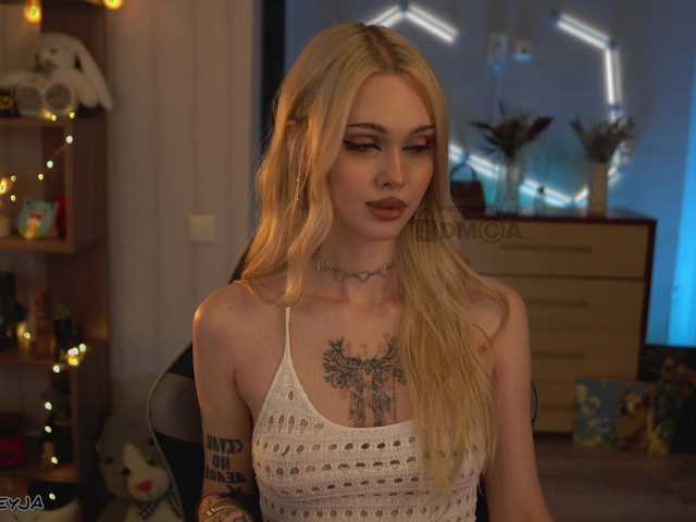 ManiFreyja's BongaCams show and profile