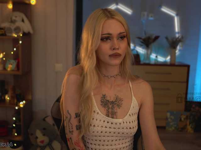 ManiFreyja's BongaCams show and profile