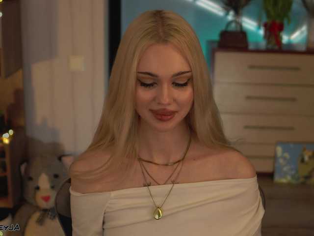 ManiFreyja's BongaCams show and profile