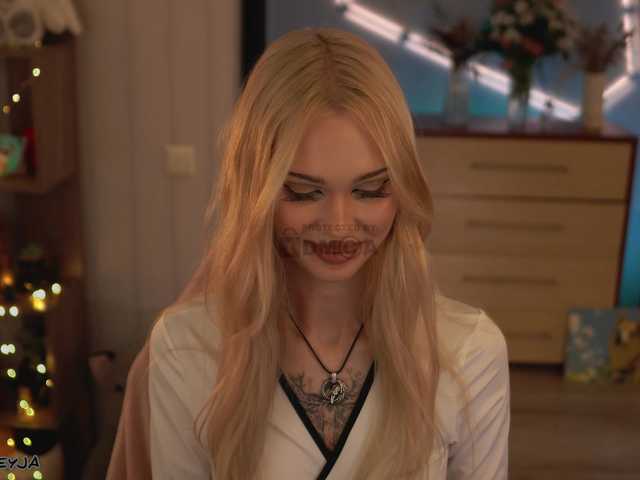 видео ManiFreyja