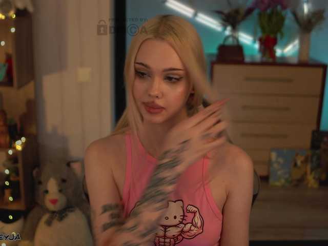 ManiFreyja's BongaCams show and profile