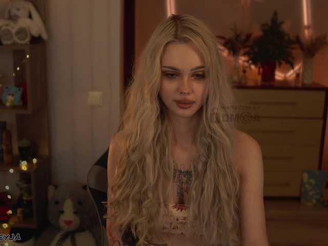 ManiFreyja's BongaCams show and profile