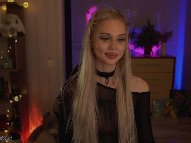 ManiFreyja's BongaCams show and profile